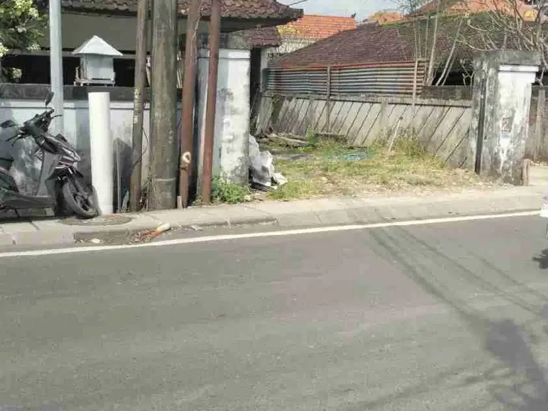 DI JUAL TANAH PINGGIR JLN UTAMA ISI BANGUNAN RUMAH LAMA HITUNG JUAL TANAH SAJA - Image 2 of 6