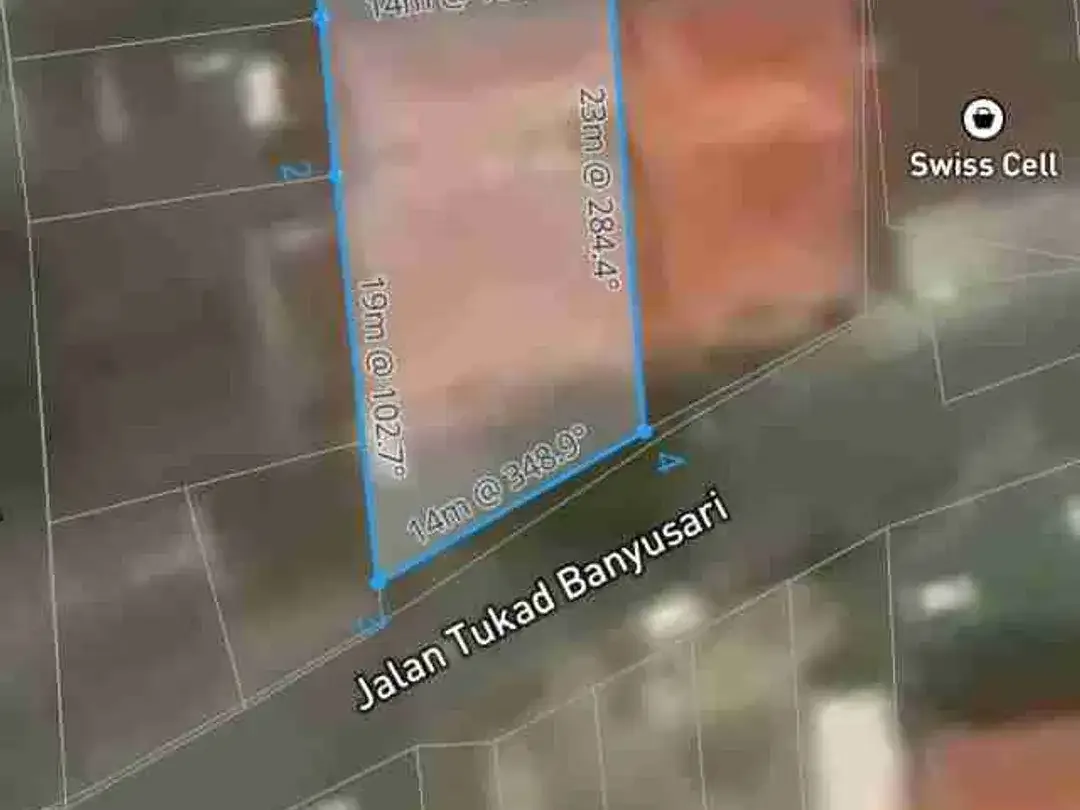 Tanah Komersial Bonus Rumah di Jalan Utama Tukad Banyusari - Image 1 of 4