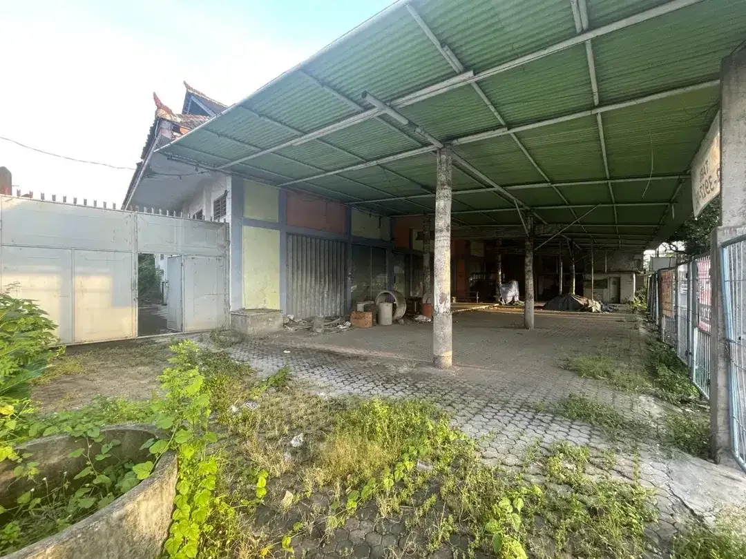 RUKO BESAR STRATEGIS DI JALAN UTAMA KEROBOKAN - Image 8 of 10