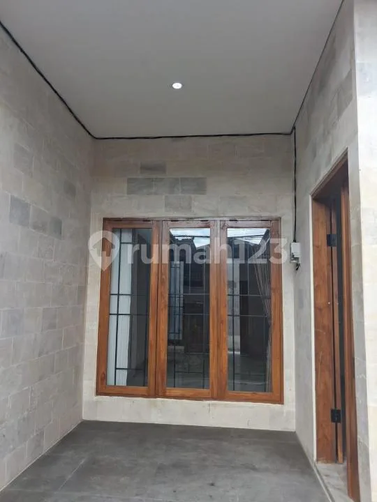 For Rent New Rumah Bagus 2 LT Kawasan Startegis Dekat Central Renon - Image 3 of 4