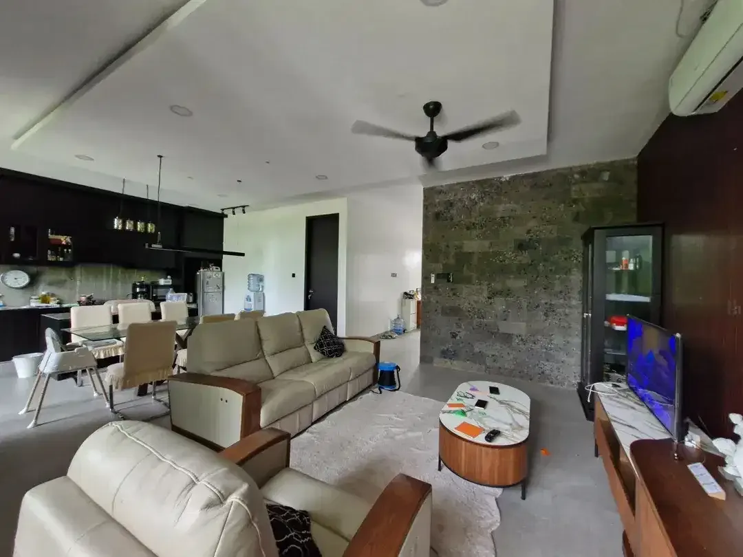 Rumah Modern dalam kompleks dengan view rooftop di Canggu - Image 3 of 10