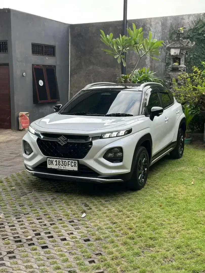 FRONX SGX 2025 HYBRID MATIC ASLI BALI LOW KM SEPERTI BARU - Image 2 of 10