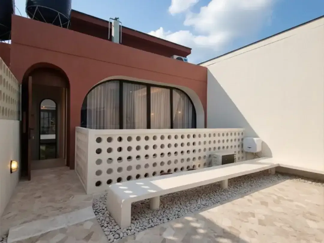 Modern Mediterranean Tropical Villa In Canggu Sempol Pererenan - Image 10 of 10