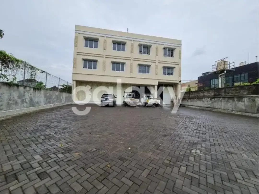 RUKO BARU STRATEGIS RAYA TEUKU UMAR BARAT KEROBOKAN BADUNG, BALI - Image 1 of 10