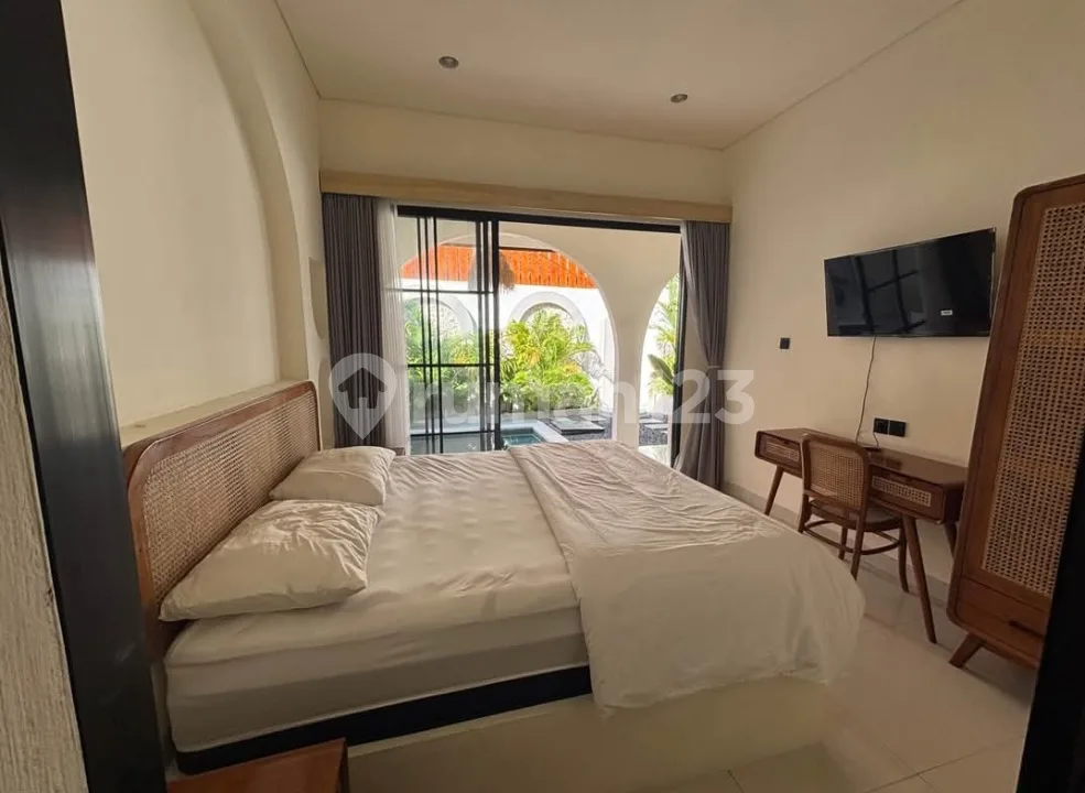 Luxury Villa 2 Br Furnish Strategic Location - Image 2 of 4