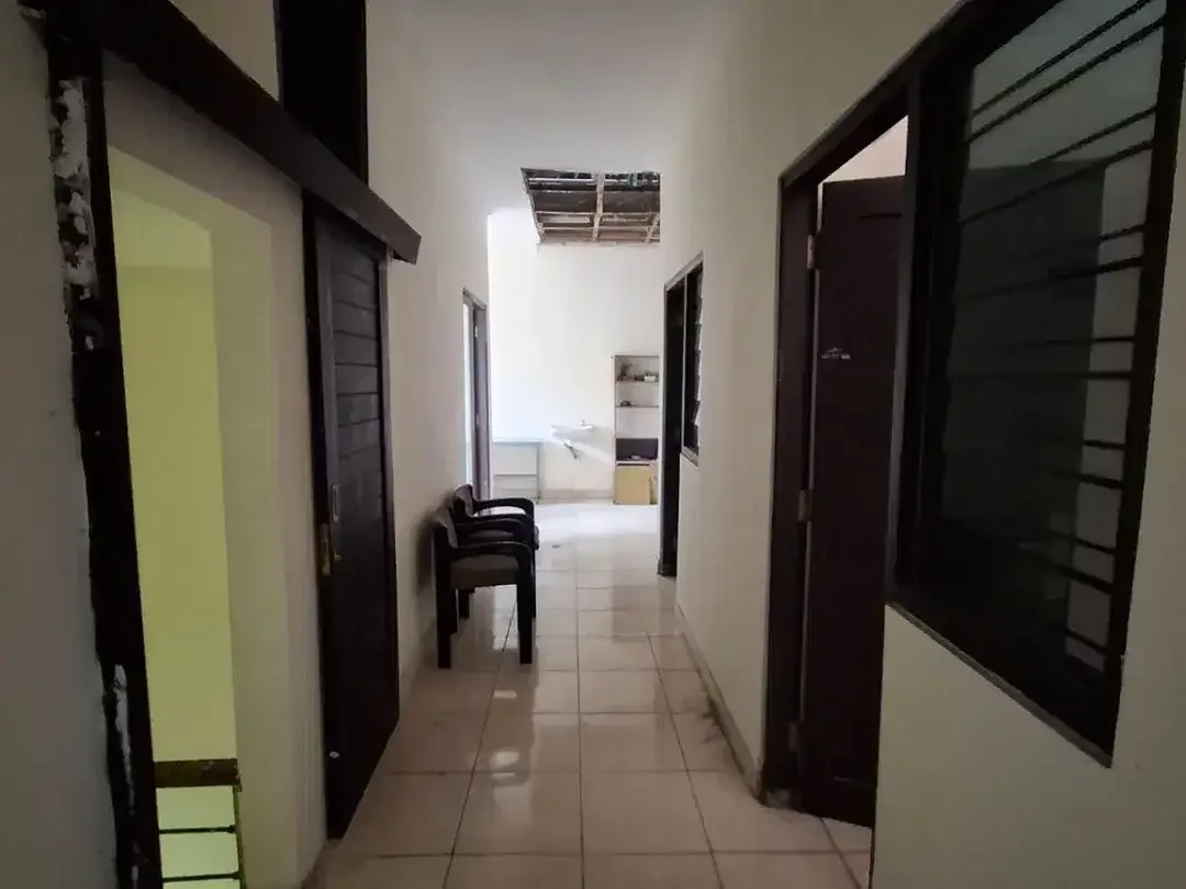 Dijual dan Disewakan Ruko 3 Lantai di Raya Puputan Renon - Image 9 of 10