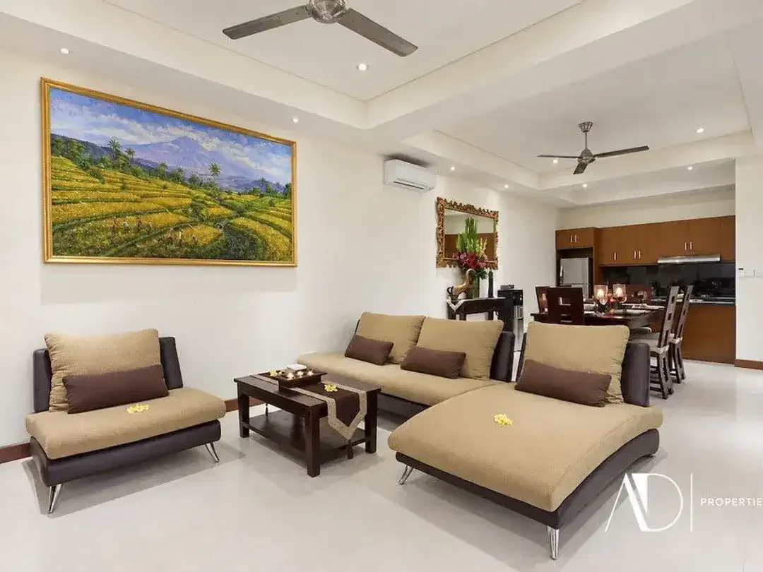 LEASEHOLD | 3-BEDROOM VILLA IN THE HEART OF SEMINYAK - PRIME LOCATION - Image 3 of 10