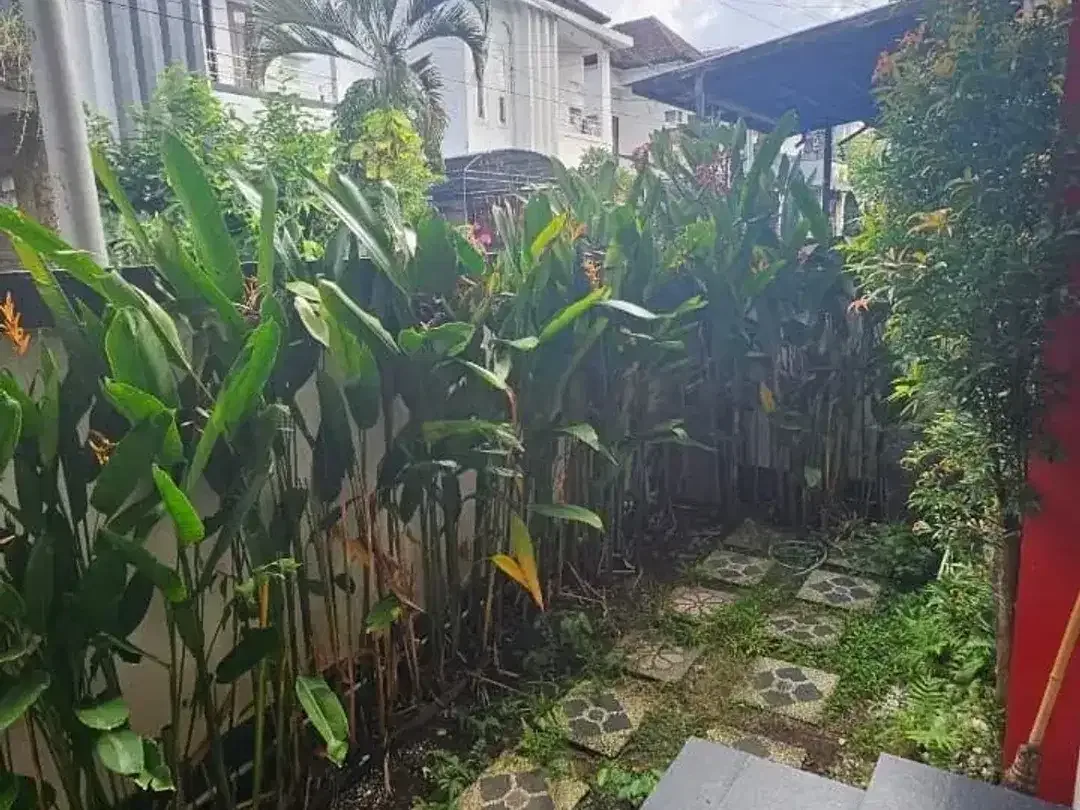 Rumah 2 Lantai 3 Kamar Tidur Denpasar Barat - Image 6 of 7
