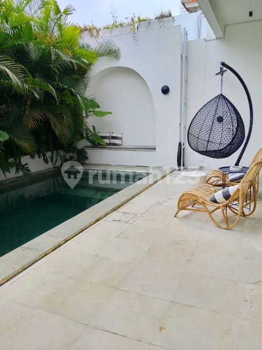 Villa 3 Kamar Full Furnished 15 Menit Pantai Batu Bolong V411 - Image 2 of 4