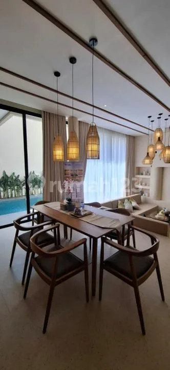 Miliki Villa Modern di Lokasi Premium! Pilihan Freehold atau Leasehold 50 Tahun - Image 1 of 4