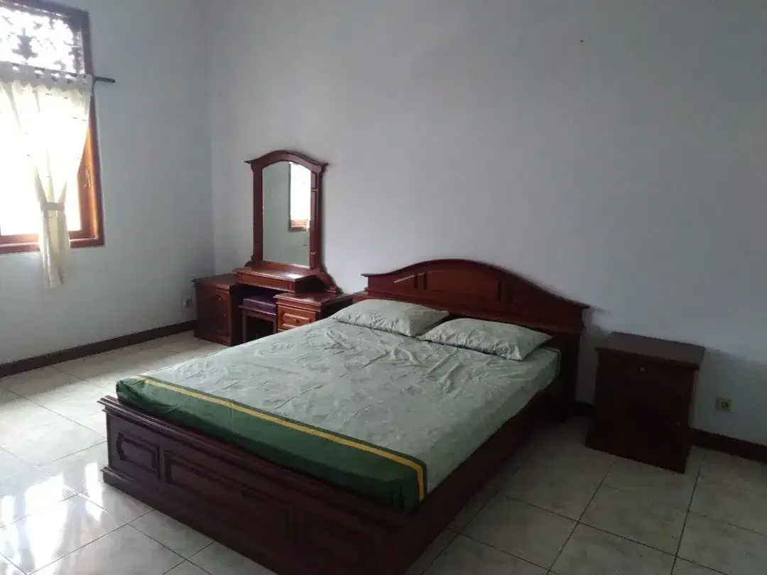 Disewakan Rumah 4 Kamar Tidur di Renon  - Denpasar Selatan - Image 2 of 7