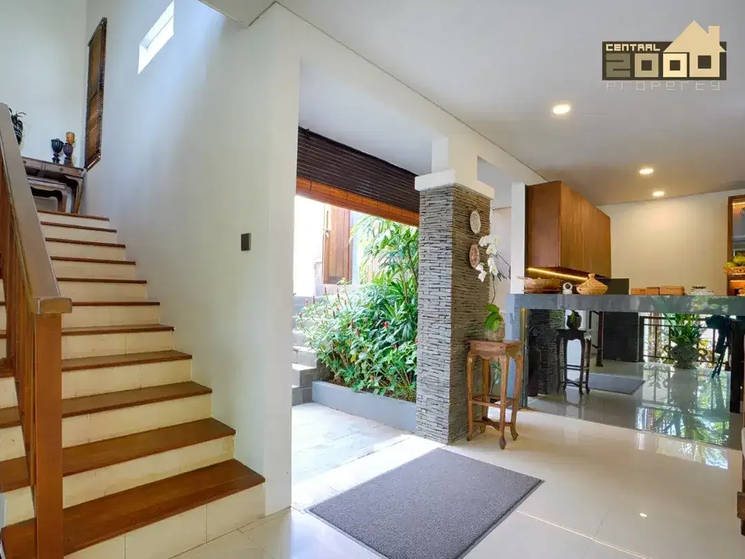 Tropical 3 Bedroom Villa in Nyanyi Beach Area - Image 4 of 10