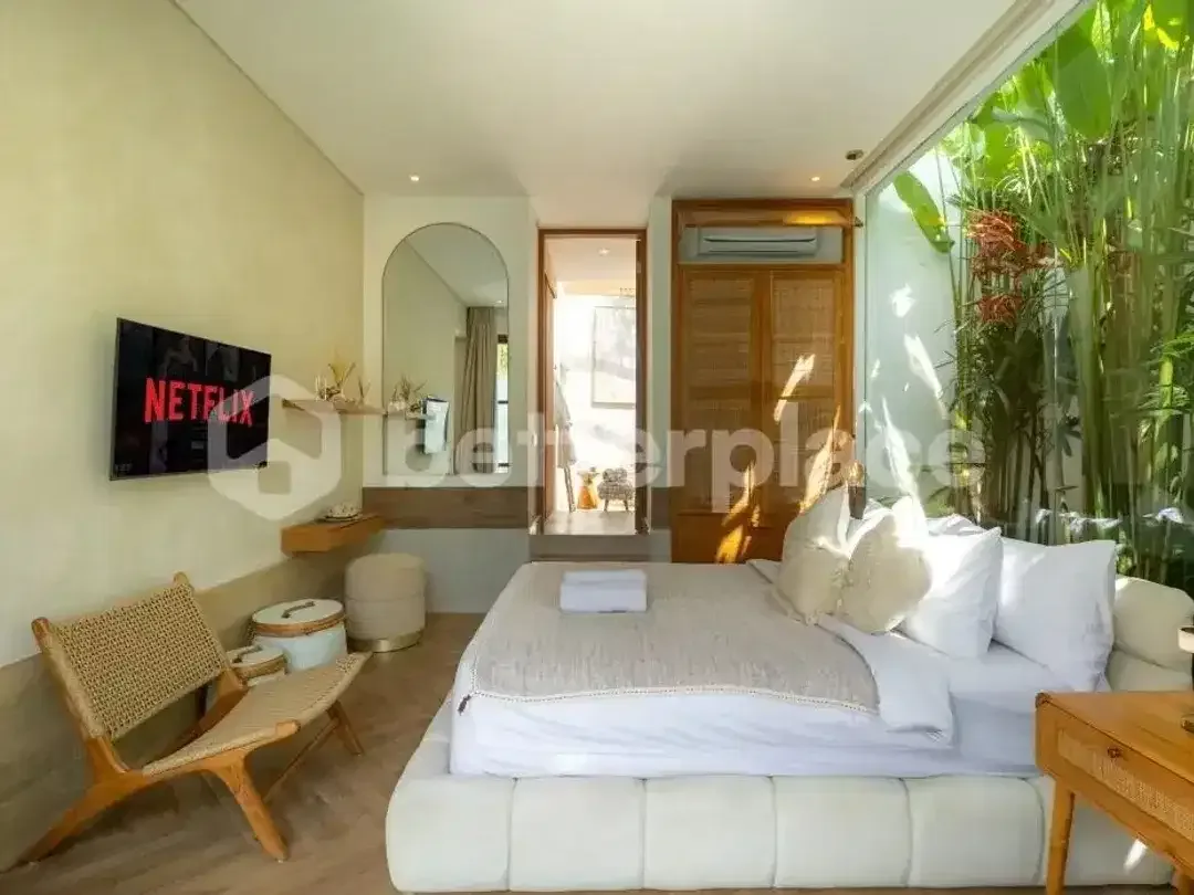 Modern Tropical Contemporary Villa in Prime Canggu Central 1 Bedrooms Walking Distance to the Beach Price: USD 239,000 | Leasehold Until 2054  Discove - Image 5 of 10