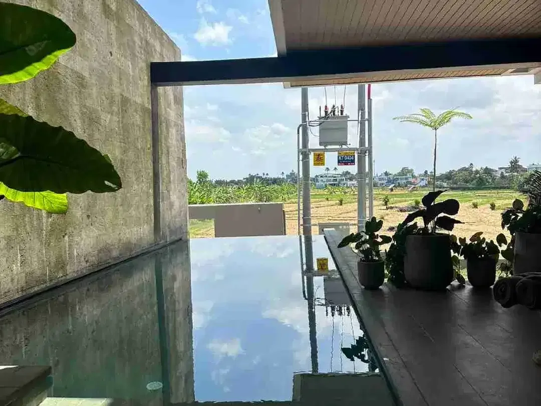 Dijual Brand New Villa Bergaya Modern Kontemporer View hamparan Sawah Dalam Cluster di Canggu - Image 8 of 10
