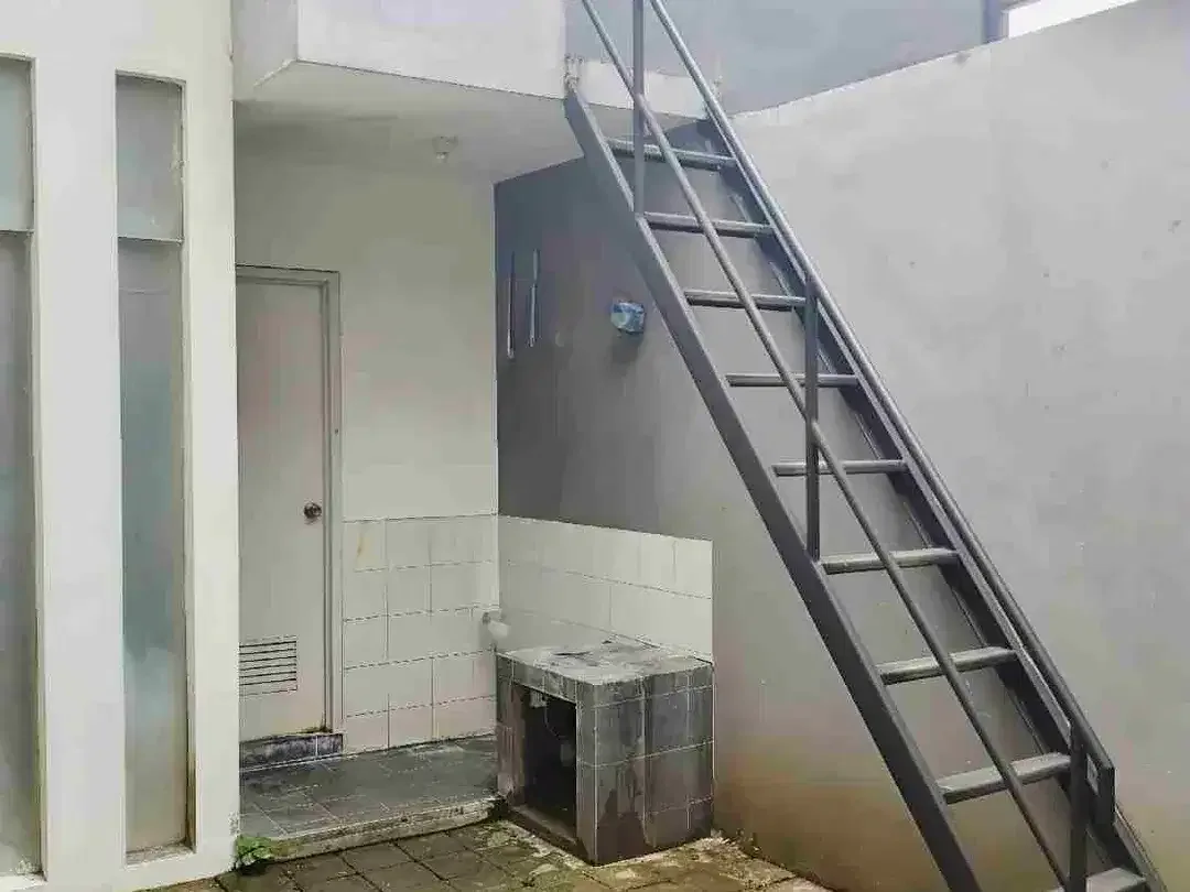 Rumah Nyaman One Gate di Batubidak Kerobokan - Image 6 of 10