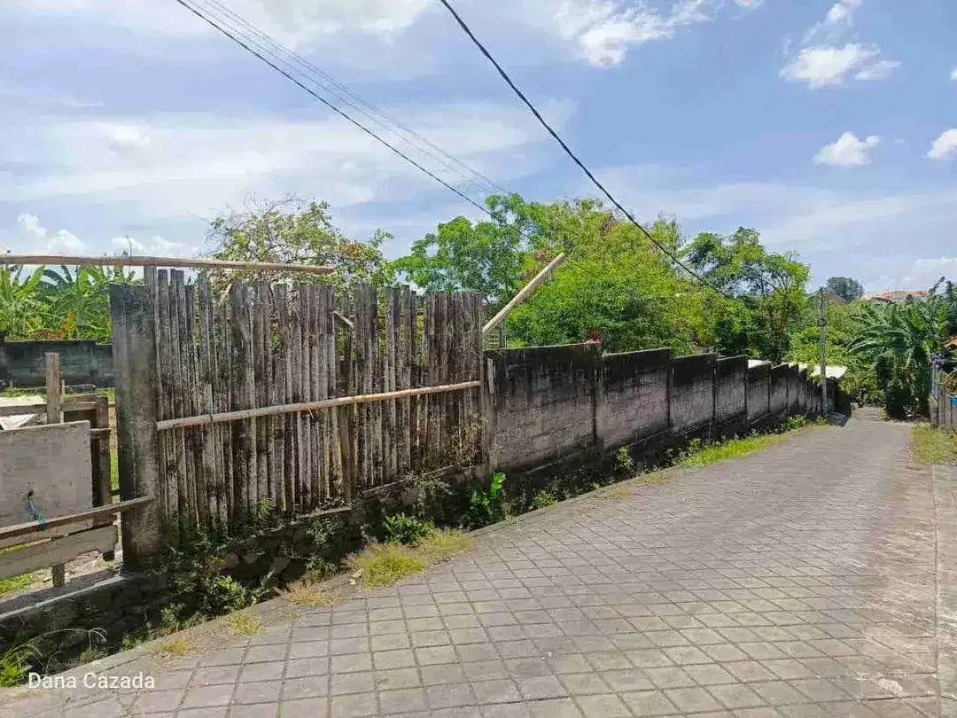 Tanah bagus sangat langka berada di lingkungan villa, cocok untuk bangun villa komersil - Image 4 of 8