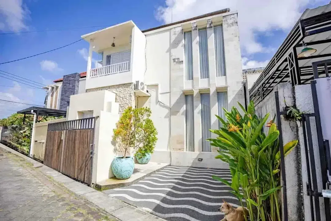 Villa Cantik Fully Furnished dekat KFC Jimbaran - Image 1 of 10