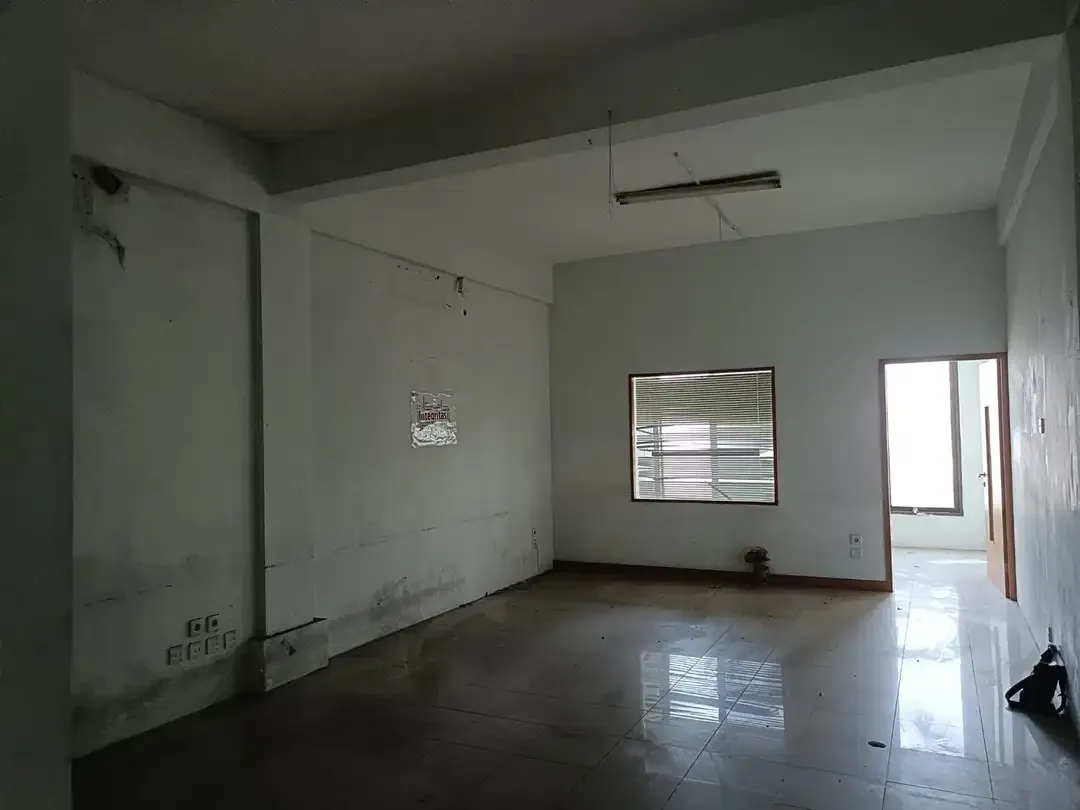RUKO DIJUAL/DISEWAKAN – LOKASI STRATEGIS DI RENON, DENPASAR - Image 5 of 7