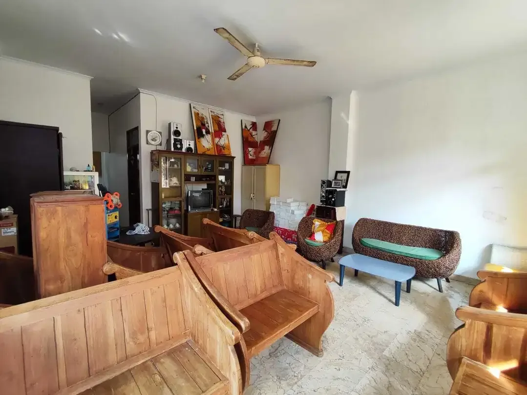 rumah 5 kmr di jimbaran bawah,strategis area,jln besar,dkt pasar - Image 2 of 10
