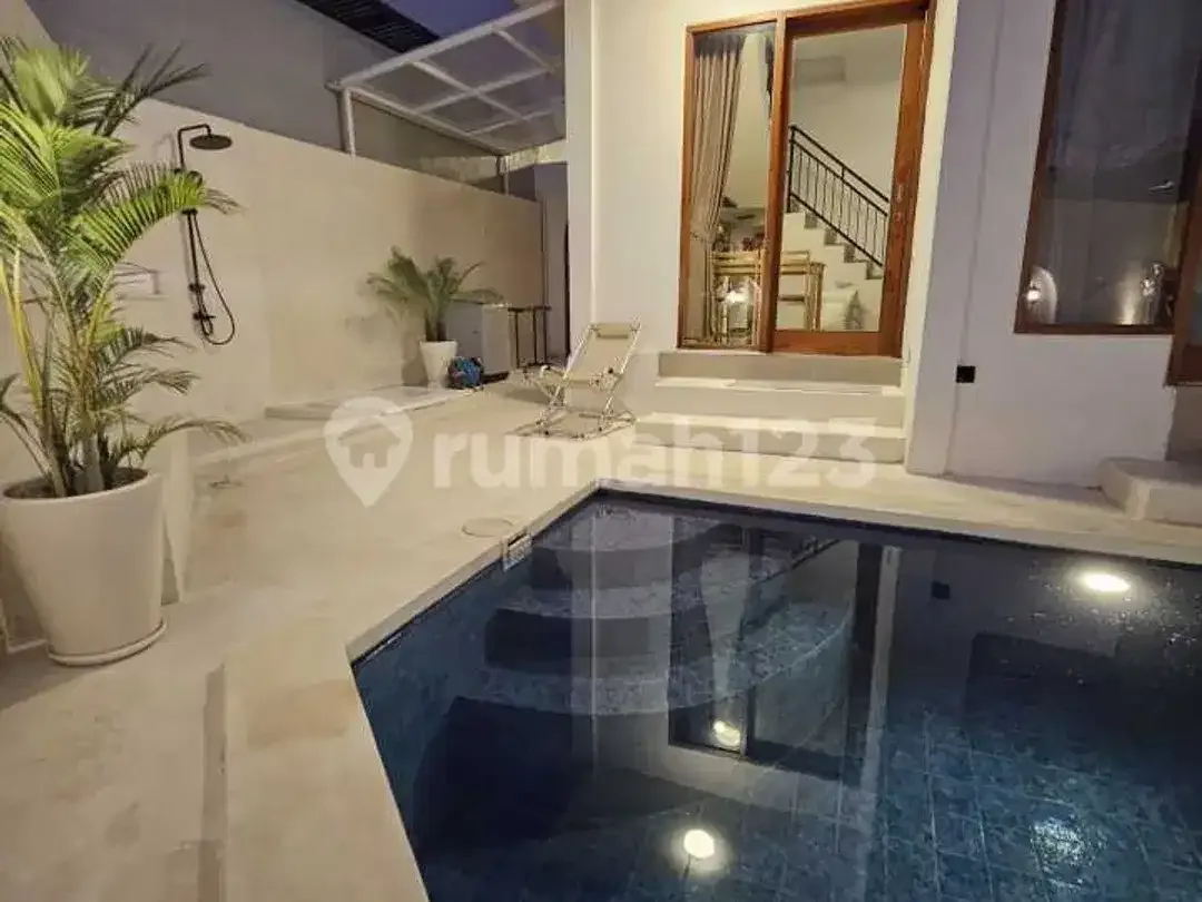Full Furnished, Villa Dekat Berbagai Fasilitas Siap Huni - Image 3 of 5