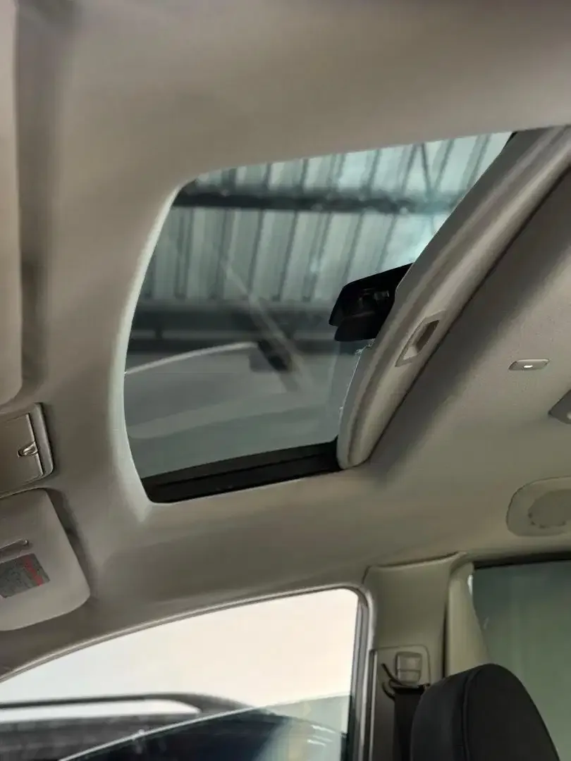 Toyota Alphard G 2005 - Image 10 of 10
