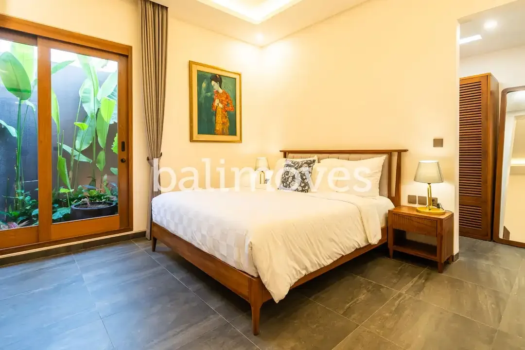 Vila Modern Tiga Kamar Tidur Dalam Kompleks Di Tepi Pantai Sanur - Image 5 of 10