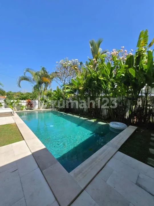 Villa Sewa Murah Dekat Pantai Berawa - 2Br Private Pool - Image 3 of 4