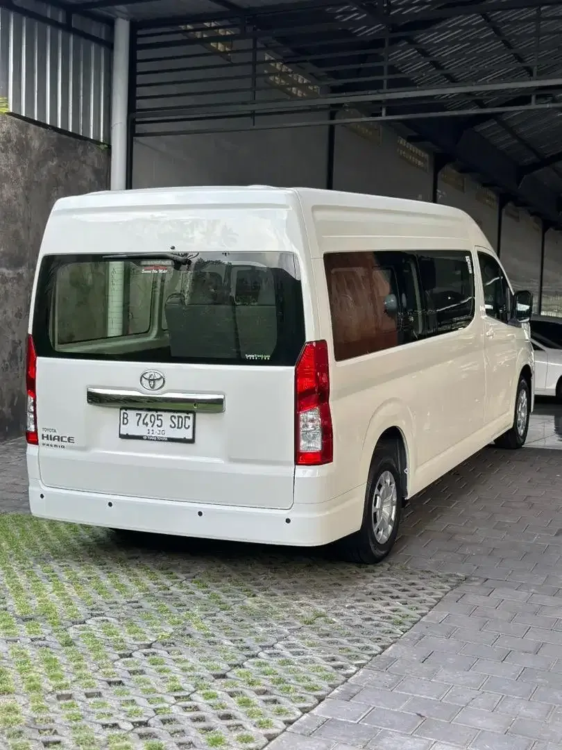 Toyota HIACE PREMIO 2025 MANUAL DIESEL NOL KILOMETER TANPA INDENT - Image 3 of 10