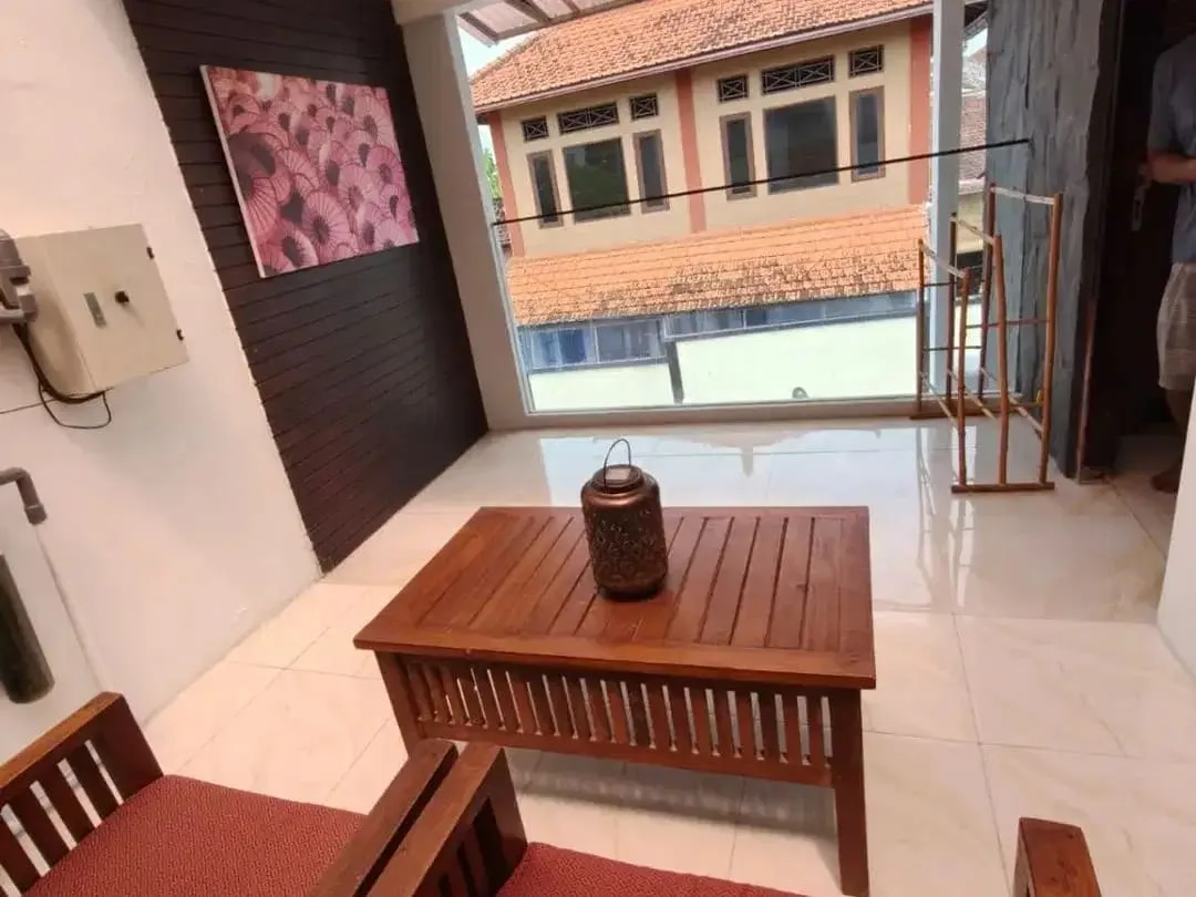 Freehold (DIJUAL) Rumah Modern semi Villa Kerobokan Badung - Image 4 of 10
