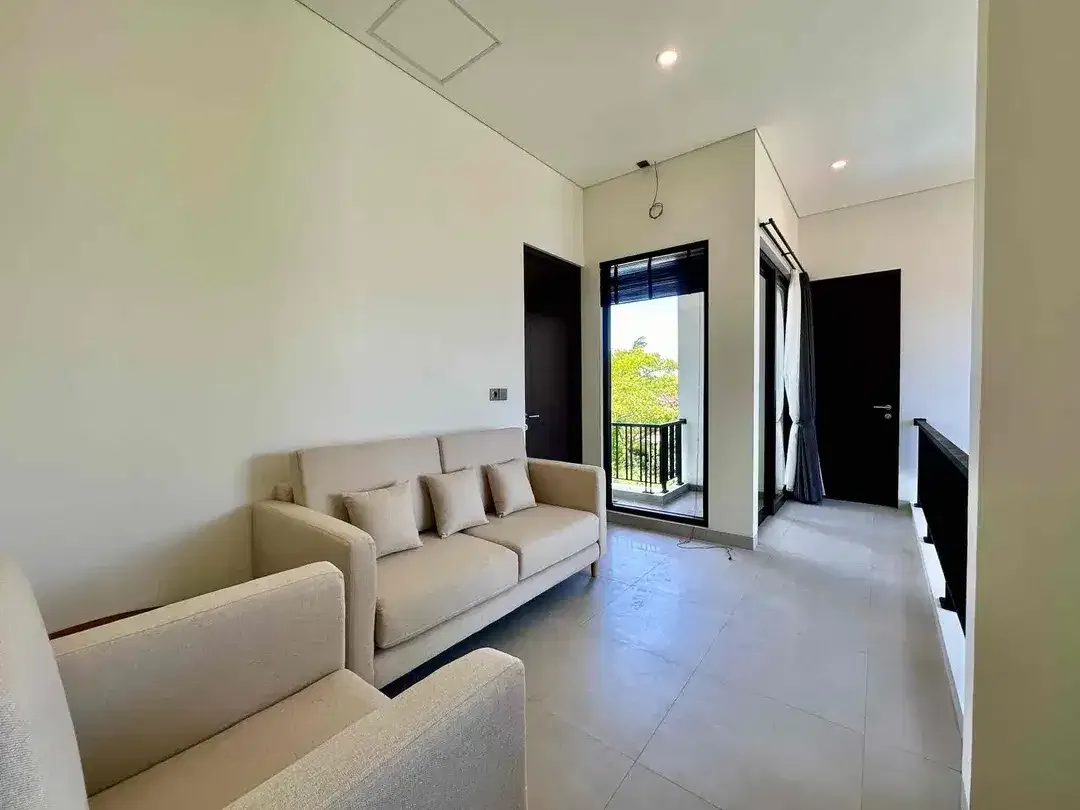 BRAND NEW 3 BEDROOMS MINIMALIST MODERN TROPICAL STYLE  QUIET ARE LOCATION AT MUNGGU - Image 8 of 10