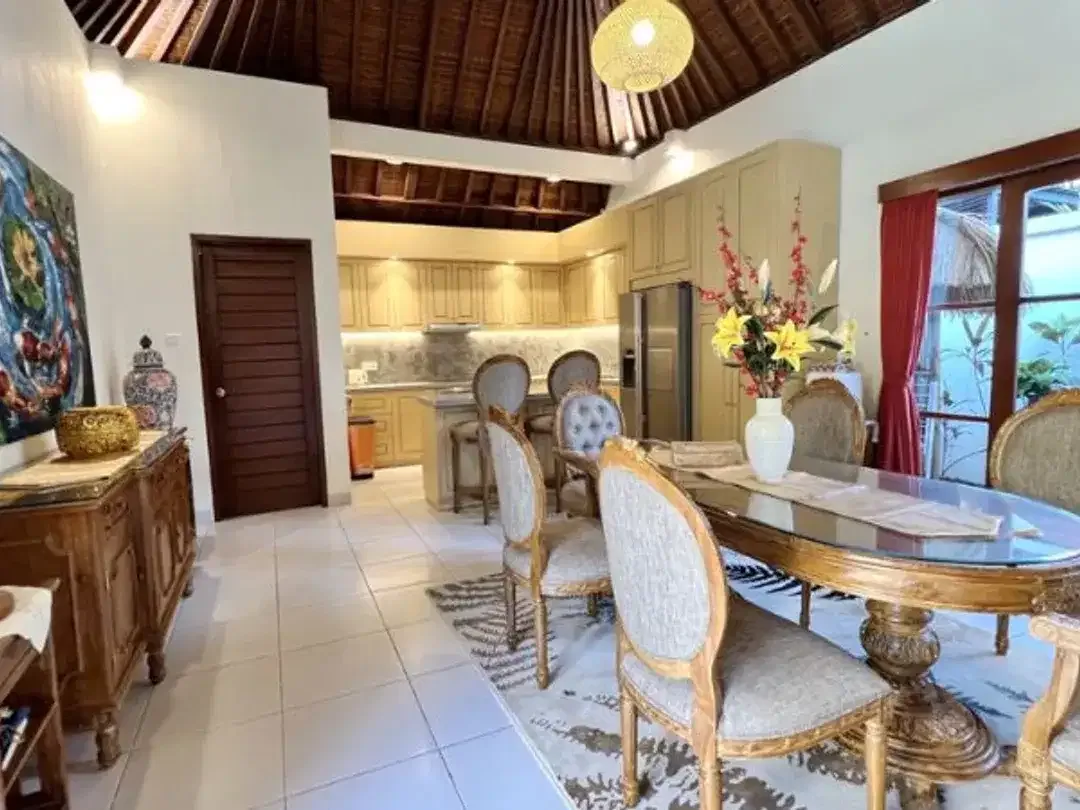 VILLA BALINESE STYLE DEKAT PANTAI SANUR DENPASAR - Image 6 of 10