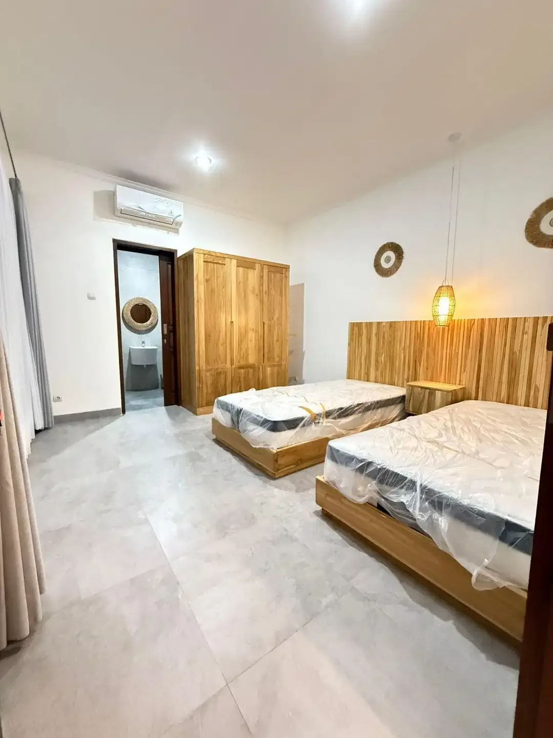 HOUSE FOR RENT FULLY FURNISHED IN SEMINYAK BADUNG - Image 5 of 7