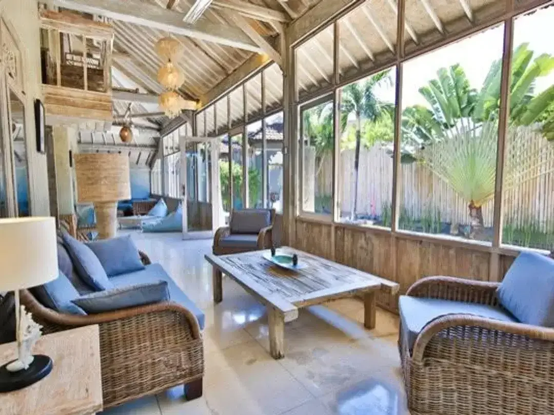 Elegant Family Villa for Rent in Seminyak Prime Location Near Beaches, Cafés & International School – Fully Furnished with Private Pool & Garden - Image 10 of 10