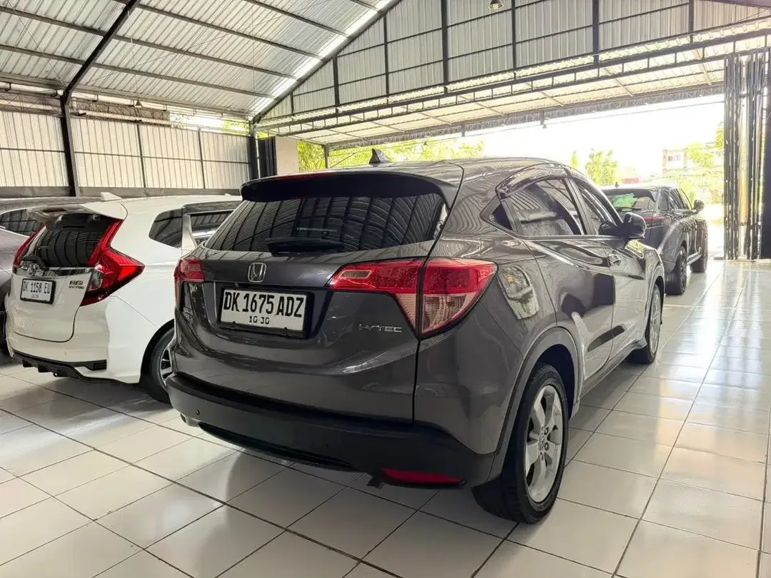 HRV E Cvt 2015 asli bali - Image 8 of 9