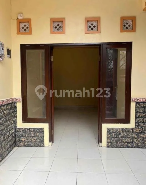 K868 Sewa Rumah Jalan Kesambi Kerobokan Kuta Badung Bali Dekat Denpasar Canggu Dalung Seminyak - Image 2 of 3
