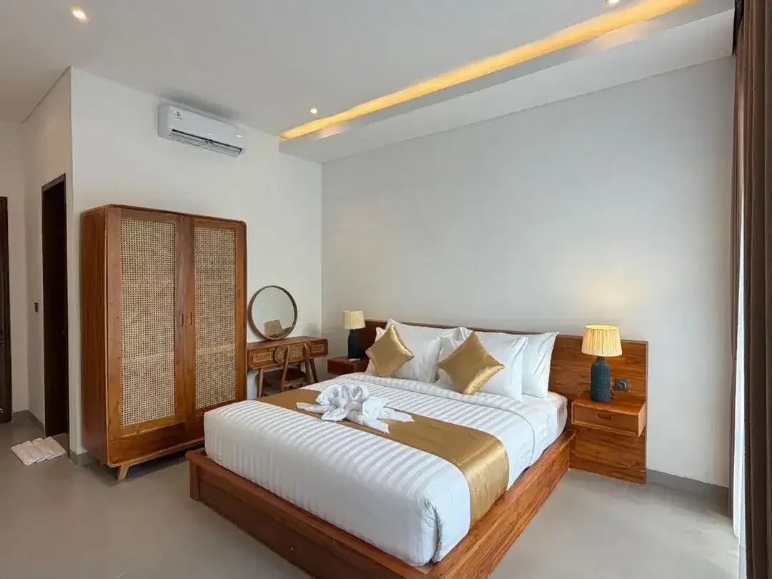 FULLY FURNISHED VILLA FOR SALE AT PADONAN KUTA UTARA BALI - Image 8 of 10