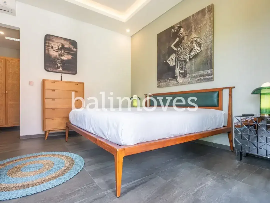 Vila Tiga Kamar Tidur yang Menawan di Tepi Pantai Sanur - Image 9 of 10