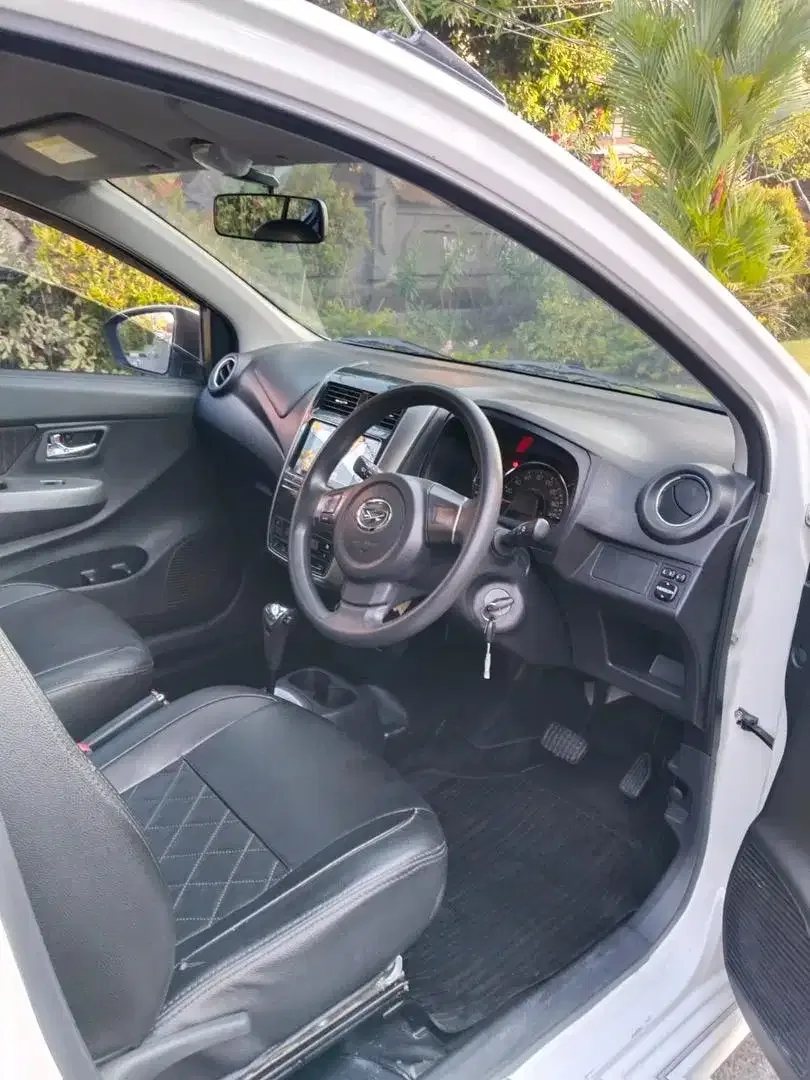 Daihatsu Ayla R 1.2 Matic Lowkm DP 5 JT - Image 7 of 9