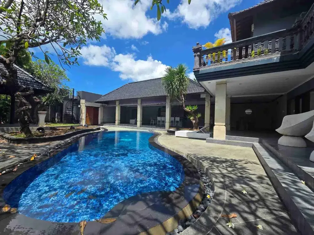 dijual murah Villa cantik yang luas di dekat pantai sanur - Image 3 of 10