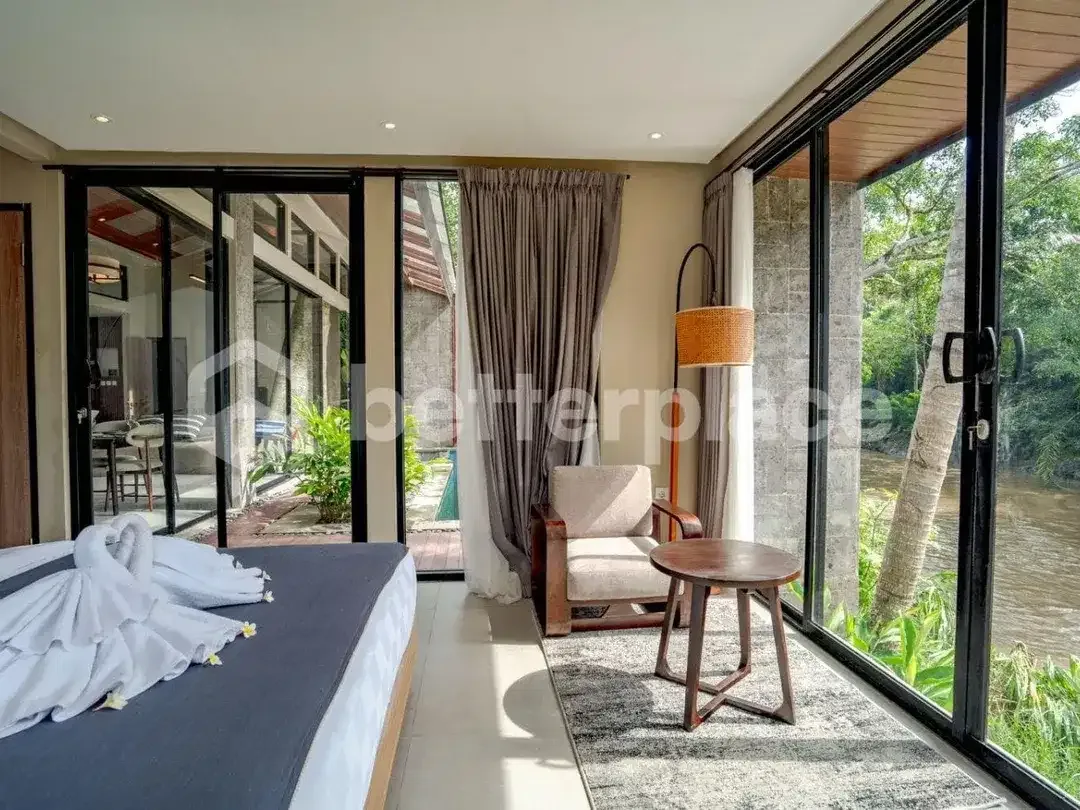 Prestigious Ubud Residence – Elegant 3-Bedroom Villa Offering a Seamless Connection to Nature and Contemporary Living - Image 8 of 10