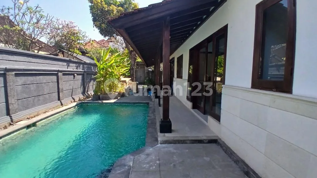 Unit Langka di Sanur, Private Villa Disewakan Suasana Asri dan Tenang - Image 1 of 4