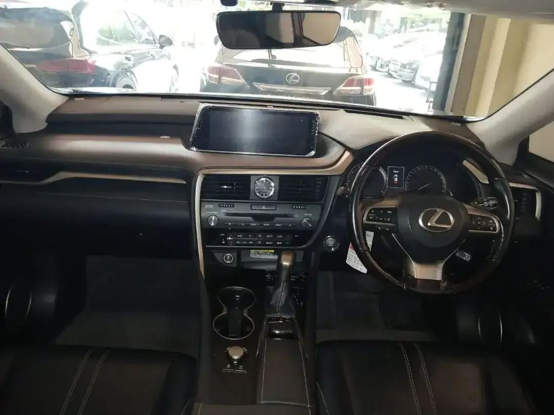 Lexus RX200T Luxury 4X2 17Abu-abu Metalik, matic - Image 9 of 10