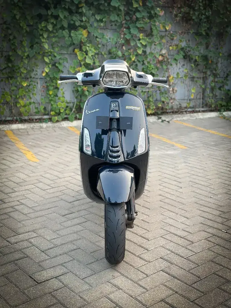 VESPA SPRINT 150 IGET ABS 2022 HITAM - TERMURAH - Image 1 of 10