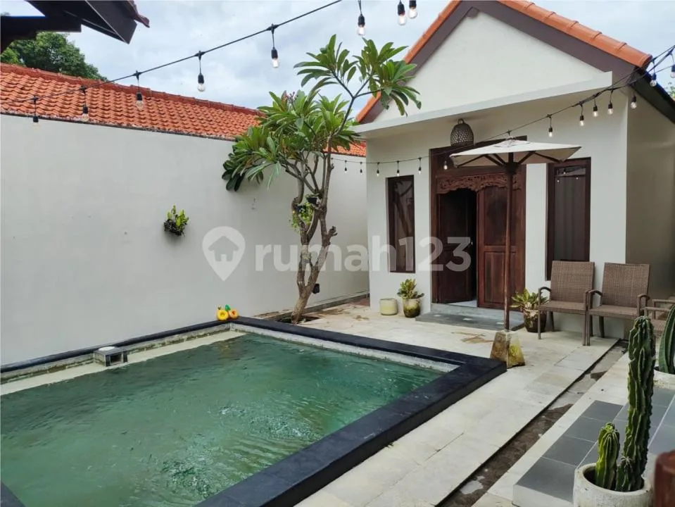 A 3 Bedrooms Villa For Rent In Kerobokan - Image 4 of 4