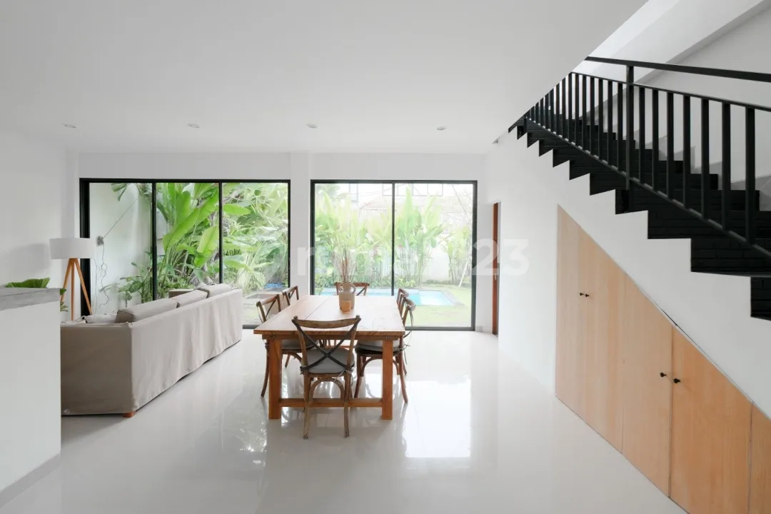 Villa Cantik 2 Kamar di Pererenan dengan Taman yang Luas - Image 2 of 4