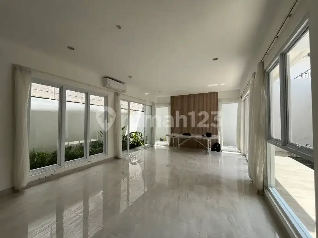 Exclusive Villa One Gate System Near Pandawa Beach - Image 10 of 10