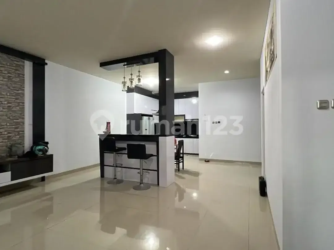 Disewakan Rumah 3 Kamar Tidur dengan Lingkungan Aman dan Tenang - Image 2 of 8