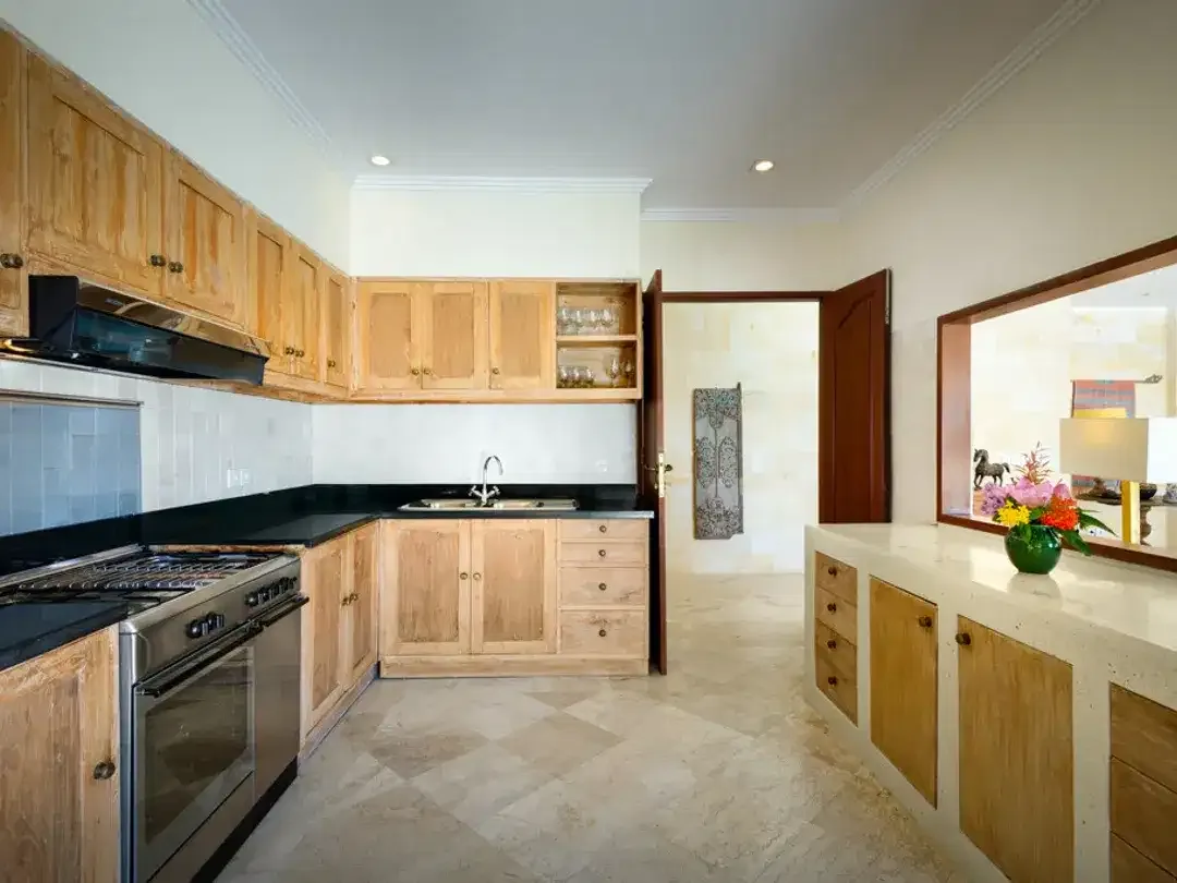 Leasehold - A Tranquil 4-Bedroom Sanctuary with Stunning Sunset Views - Image 8 of 10