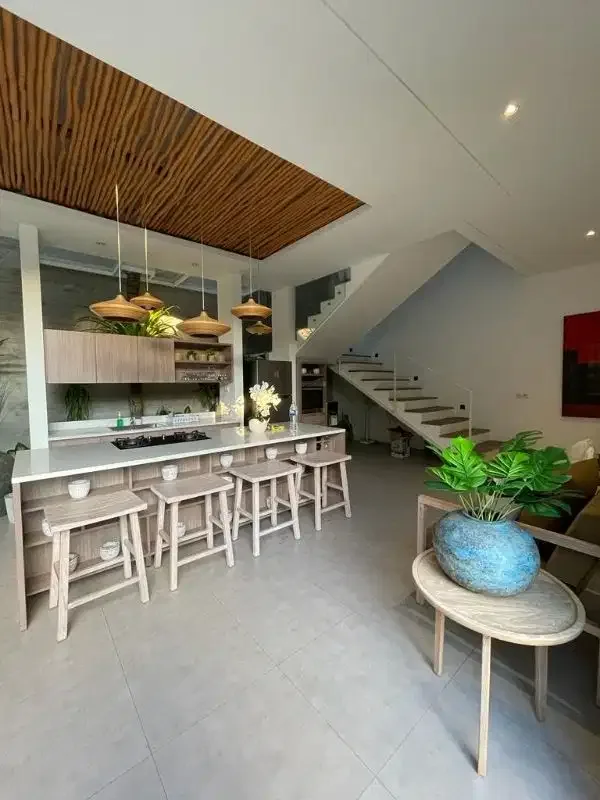 3 BEDROOMS VILLA IN SEMINYAK - Image 6 of 10
