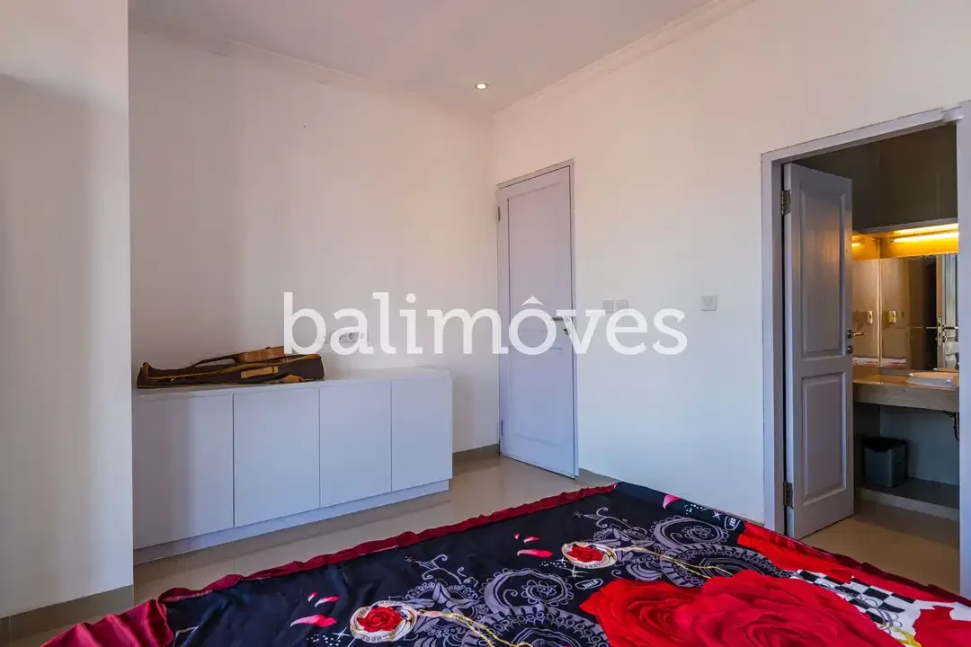 Dijual Hak Milik Villa Tiga Kamar Tidur Di Sanur - Image 10 of 10